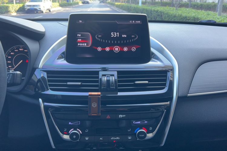 Used BORGWARD BX5 2017 20TGDI Automatic Two-Wheel Drive Pioneer Edition Audio And AC Panel