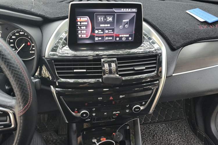 Used BORGWARD BX5 2017 20TGDI Automatic Two-Wheel Drive Pioneer Edition Audio And AC Panel