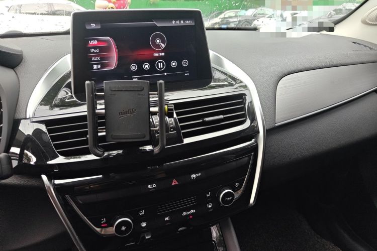 Used BORGWARD BX5 2017 20TGDI Automatic Two-Wheel Drive Pioneer Edition Audio And AC Panel