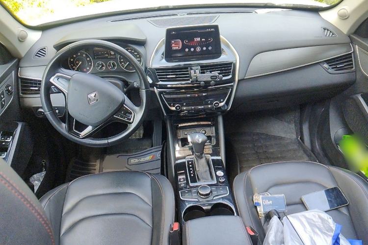 Used BORGWARD BX5 2017 20TGDI Automatic Two-Wheel Drive Pioneer Edition Center Console