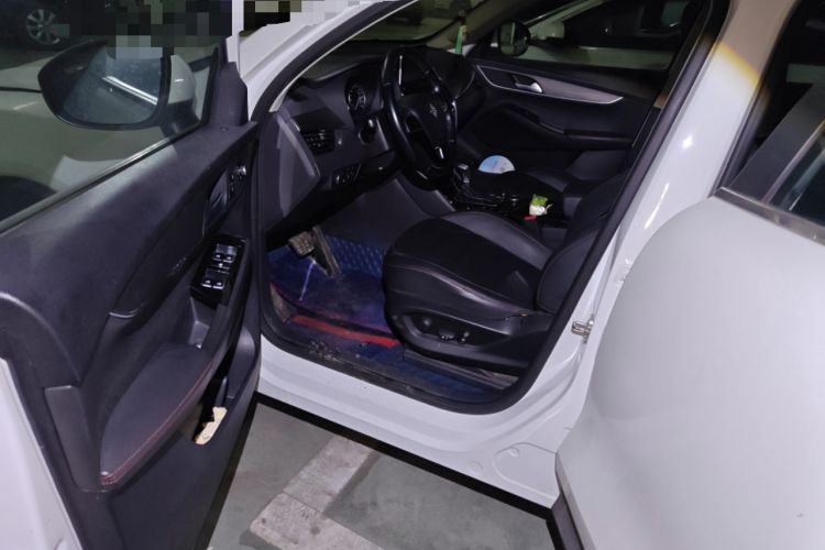 Used BORGWARD BX5 2017 20TGDI Automatic Two-Wheel Drive Pioneer Edition Driver Seat