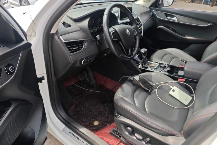Used BORGWARD BX5 2017 20TGDI Automatic Two-Wheel Drive Pioneer Edition Driver Seat