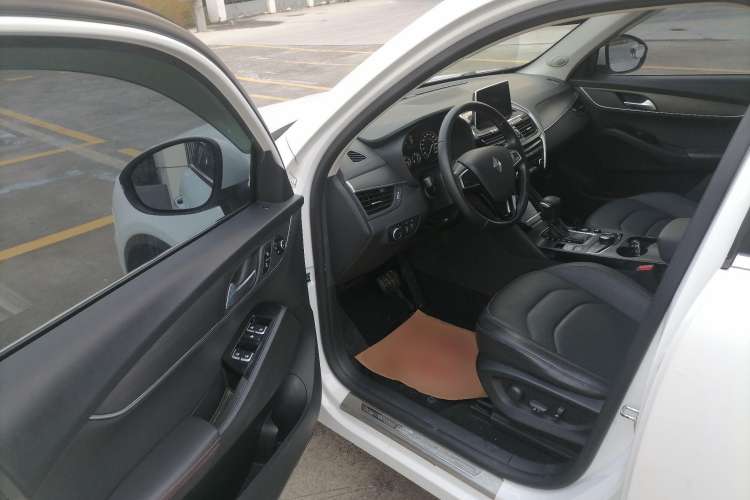 Used BORGWARD BX5 2017 20TGDI Automatic Two-Wheel Drive Pioneer Edition Driver Seat