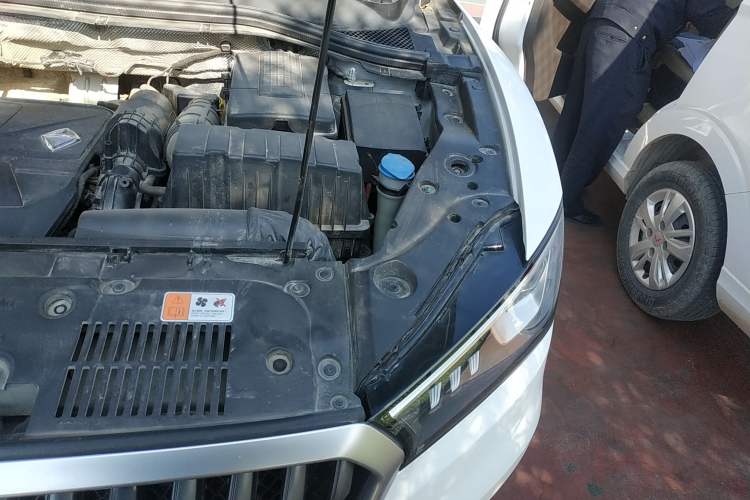 Used BORGWARD BX5 2017 20TGDI Automatic Two-Wheel Drive Pioneer Edition Engine Bay Left