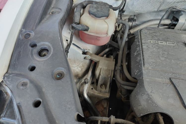 Used BORGWARD BX5 2017 20TGDI Automatic Two-Wheel Drive Pioneer Edition Engine Bay Right