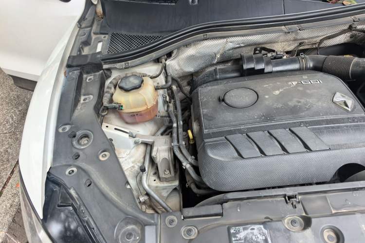 Used BORGWARD BX5 2017 25TGDI Automatic Two-Wheel Drive Fashion Model Engine Bay Right
