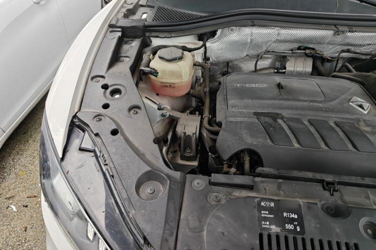 Used BORGWARD BX5 2017 20TGDI Automatic Two-Wheel Drive Pioneer Edition Engine Bay Right