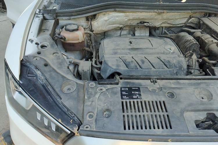 Used BORGWARD BX5 2017 20TGDI Automatic Two-Wheel Drive Pioneer Edition Engine Bay Right