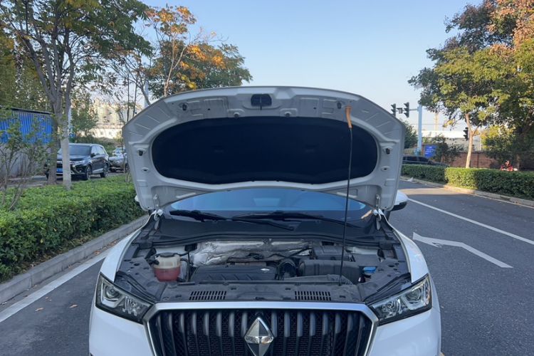Used BORGWARD BX5 2017 20TGDI Automatic Two-Wheel Drive Pioneer Edition Engine Bay