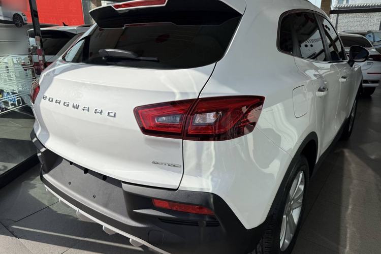 Used BORGWARD BX5 2017 20TGDI Automatic Two-Wheel Drive Pioneer Edition Exterior 2