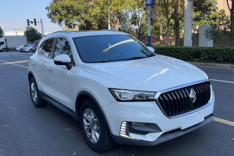 Used BORGWARD BX5 2017 20TGDI Automatic Two-Wheel Drive Pioneer Edition Exterior 3
