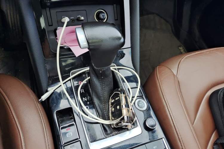 Used BORGWARD BX5 2017 25TGDI Automatic Two-Wheel Drive Fashion Plus Model Gear Lever