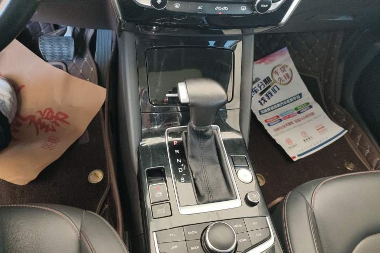Used BORGWARD BX5 2017 20TGDI Automatic Two-Wheel Drive Pioneer Edition Gear Lever