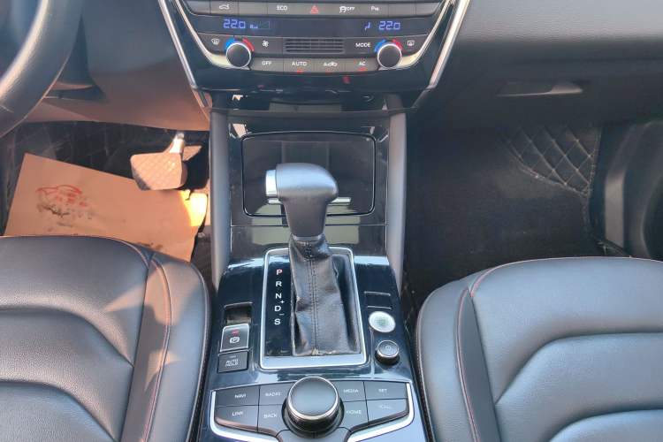 Used BORGWARD BX5 2017 20TGDI Automatic Two-Wheel Drive Leading Edition Gear Lever