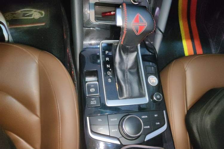 Used BORGWARD BX5 2017 20TGDI Automatic Two-Wheel Drive Pioneer Edition Gear Lever
