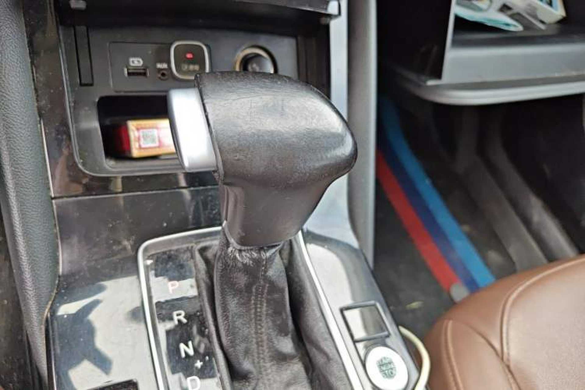 Used BORGWARD BX5 2017 20TGDI Automatic Two-Wheel Drive Pioneer Edition Gear Lever