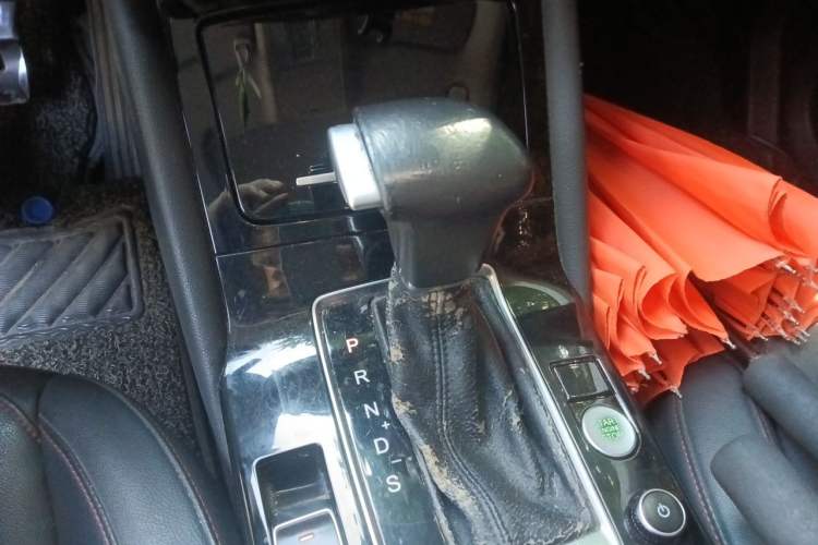 Used BORGWARD BX5 2017 20TGDI Automatic Two-Wheel Drive Pioneer Edition Gear Lever