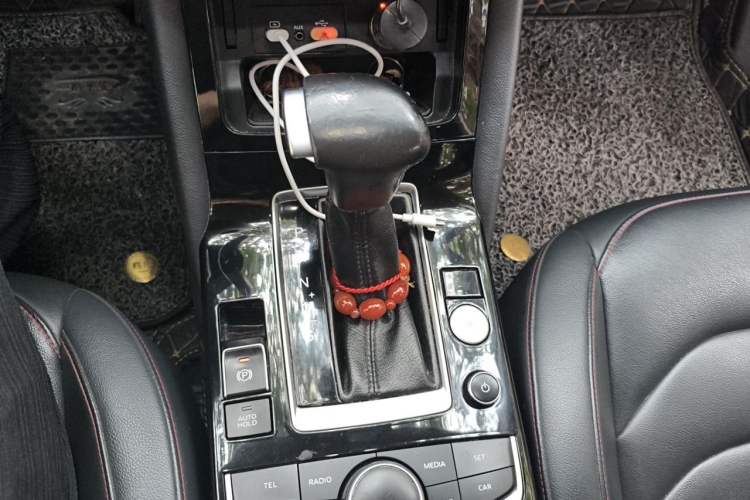 Used BORGWARD BX5 2017 20TGDI Automatic Two-Wheel Drive Pioneer Edition Gear Lever