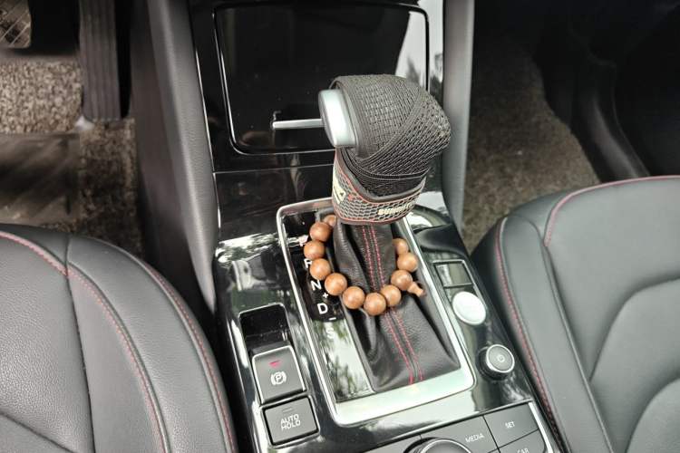 Used BORGWARD BX5 2017 20TGDI Automatic Two-Wheel Drive Pioneer Edition Gear Lever