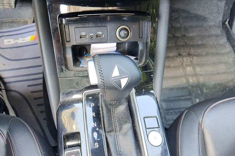 Used BORGWARD BX5 2017 20TGDI Automatic Two-Wheel Drive Pioneer Edition Gear Lever