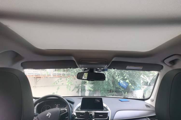 Used BORGWARD BX5 2017 25TGDI Automatic Two-Wheel Drive Smart Enjoyment Model Headliner
