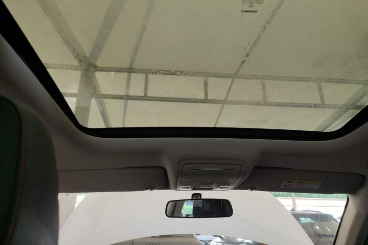Used BORGWARD BX5 2017 20TGDI Automatic Two-Wheel Drive Pioneer Edition Headliner