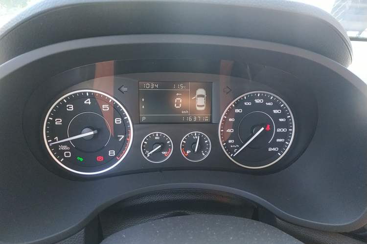 Used BORGWARD BX5 2017 20TGDI Automatic Two-Wheel Drive Pioneer Edition Instrument Cluster