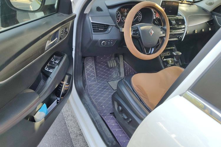 Used BORGWARD BX5 2017 25TGDI Automatic Two-Wheel Drive Fashion Plus Model Interior 3