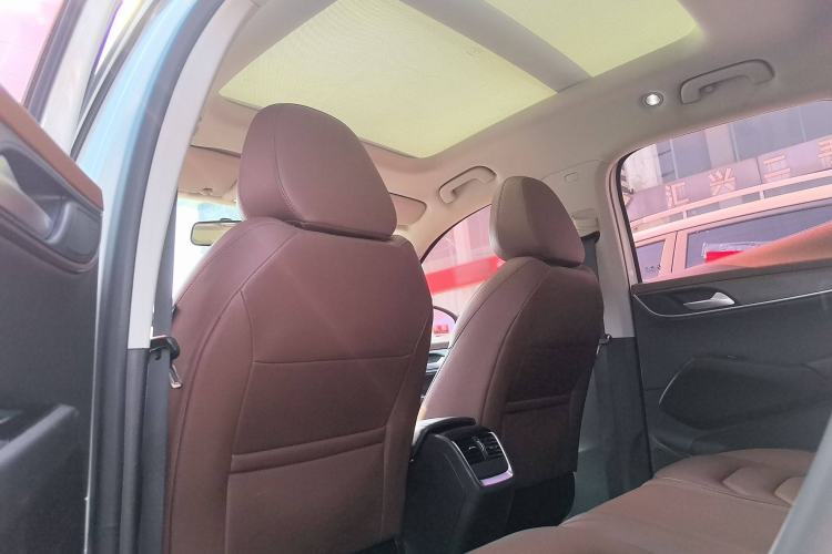 Used BORGWARD BX5 2017 25TGDI Automatic Two-Wheel Drive Fashion Plus Model Interior 8