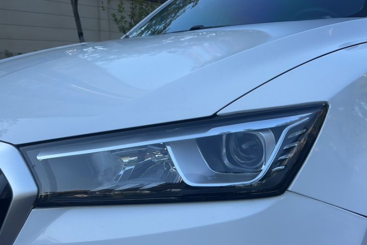 Used BORGWARD BX5 2017 20TGDI Automatic Two-Wheel Drive Pioneer Edition Left Front Headlight