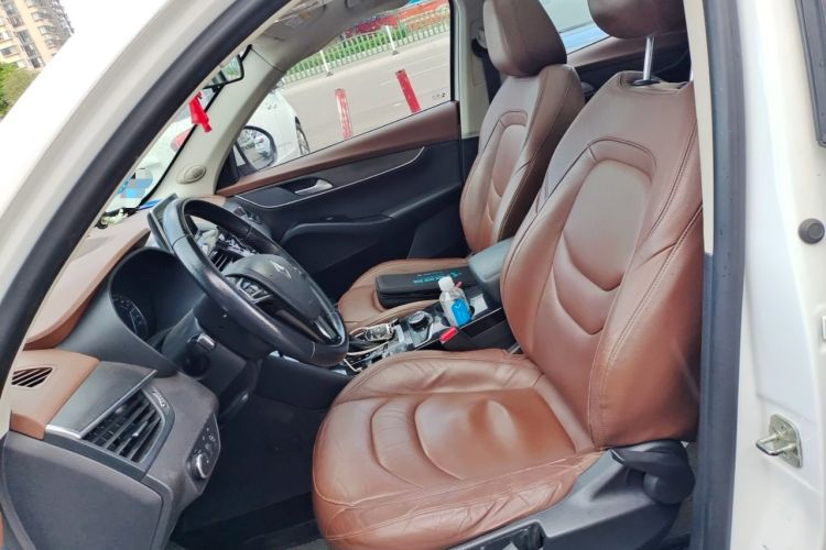 Used BORGWARD BX5 2017 25TGDI Automatic Two-Wheel Drive Fashion Plus Model Left Front Seat