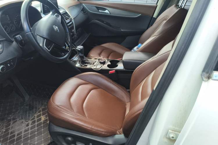 Used BORGWARD BX5 2017 20TGDI Automatic Two-Wheel Drive Pioneer Edition Left Front Seat