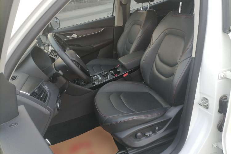 Used BORGWARD BX5 2017 20TGDI Automatic Two-Wheel Drive Pioneer Edition Left Front Seat