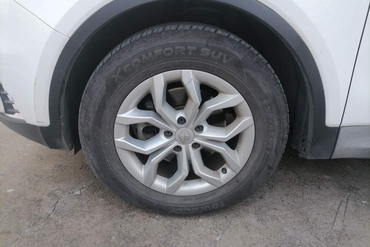 Used BORGWARD BX5 2017 20TGDI Automatic Two-Wheel Drive Pioneer Edition Left Front Wheel Hub