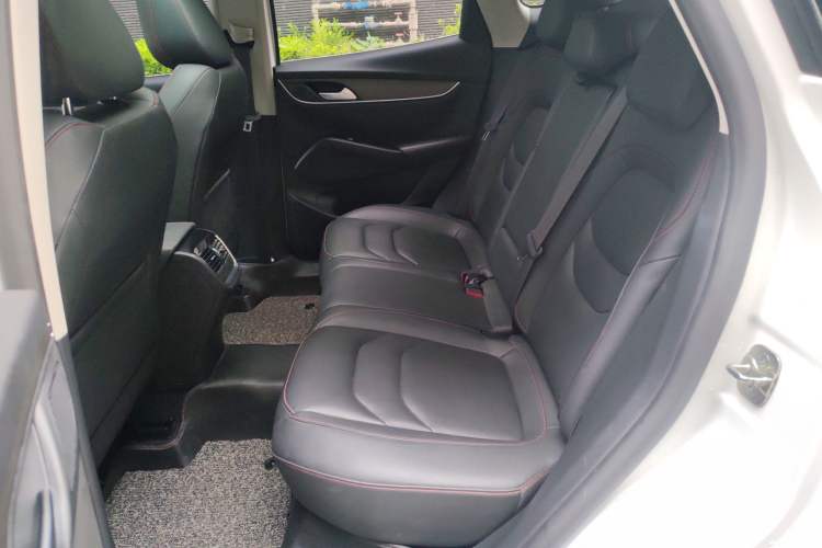 Used BORGWARD BX5 2017 20TGDI Automatic Two-Wheel Drive Pioneer Edition Left Rear Seat