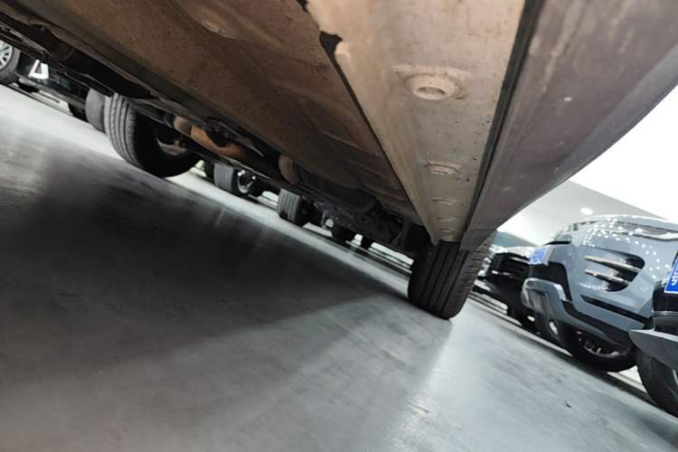 Used BORGWARD BX5 2017 20TGDI Automatic Two-Wheel Drive Pioneer Edition Left Side Sill