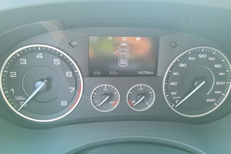 Used BORGWARD BX5 2017 25TGDI Automatic Two-Wheel Drive Fashion Plus Model Odometer Close Up