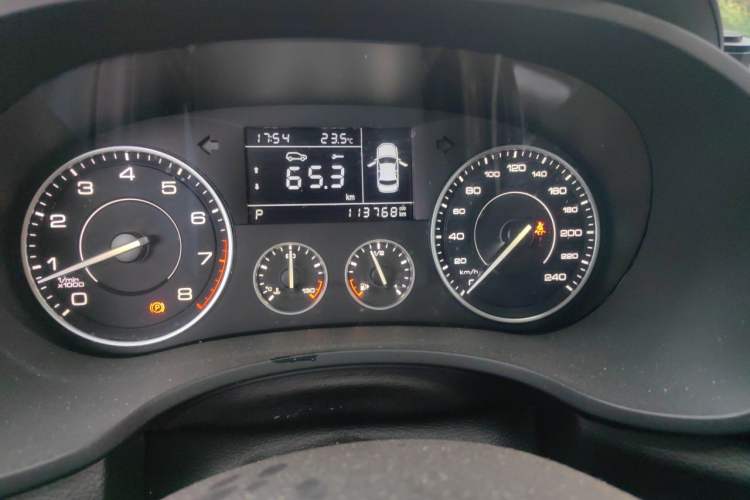 Used BORGWARD BX5 2017 20TGDI Automatic Two-Wheel Drive Pioneer Edition Odometer Close Up
