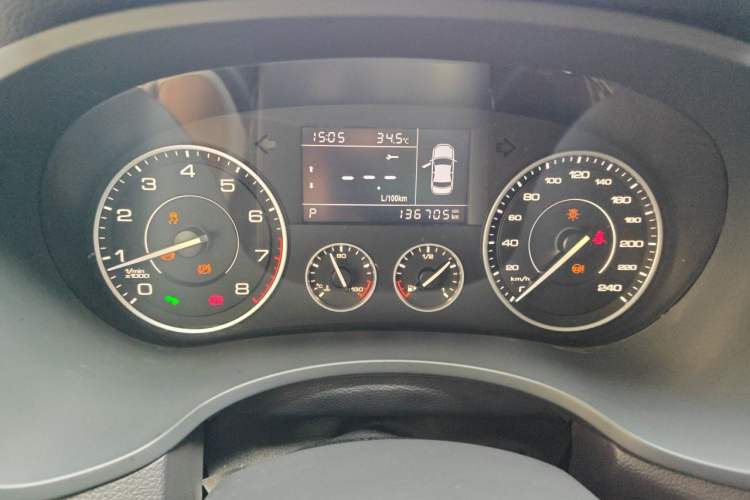 Used BORGWARD BX5 2017 20TGDI Automatic Two-Wheel Drive New Edition Odometer Close Up