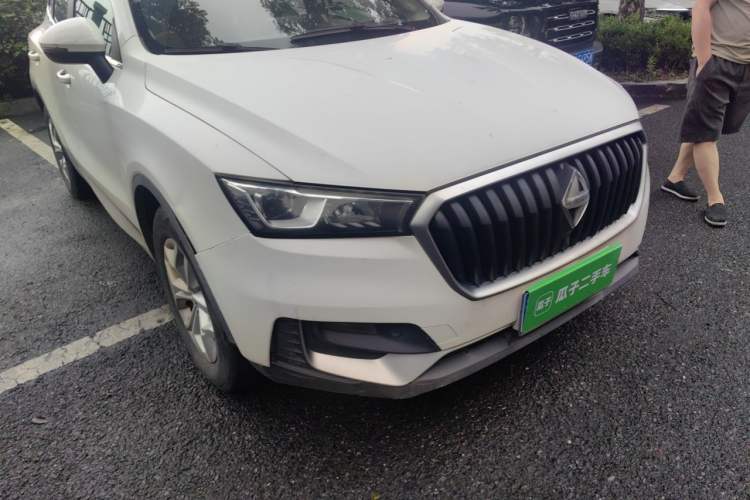 Used BORGWARD BX5 2017 20TGDI Automatic Two-Wheel Drive Pioneer Edition Right Front Headlight