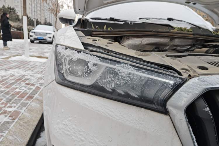 Used BORGWARD BX5 2017 20TGDI Automatic Two-Wheel Drive Pioneer Edition Right Front Headlight