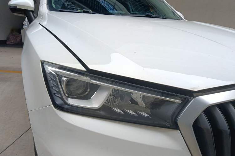 Used BORGWARD BX5 2017 20TGDI Automatic Two-Wheel Drive Pioneer Edition Right Front Headlight