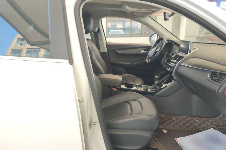 Used BORGWARD BX5 2017 20TGDI Automatic Two-Wheel Drive Pioneer Edition Right Front Seat