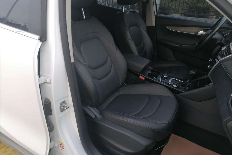 Used BORGWARD BX5 2017 20TGDI Automatic Two-Wheel Drive Pioneer Edition Right Front Seat