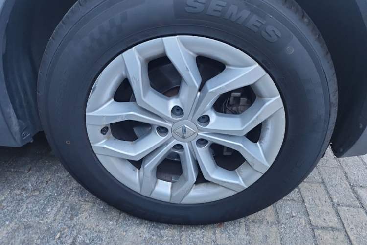 Used BORGWARD BX5 2017 20TGDI Automatic Two-Wheel Drive Pioneer Edition Right Front Wheel Hub