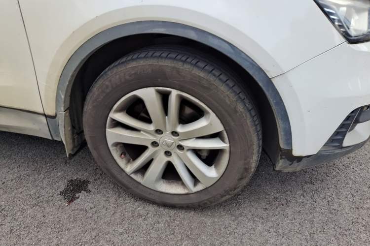 Used BORGWARD BX5 2017 25TGDI Automatic Two-Wheel Drive Fashion Plus Model Right Front Wheel Hub