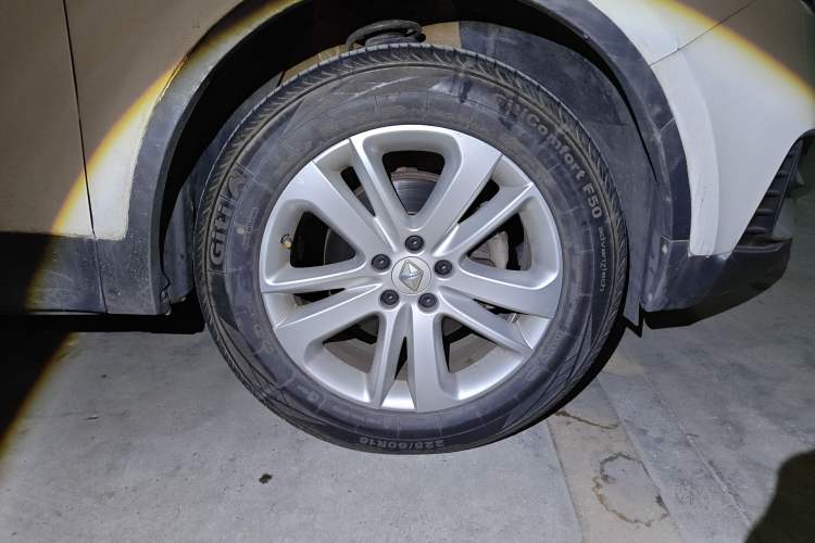 Used BORGWARD BX5 2017 20TGDI Automatic Two-Wheel Drive Pioneer Edition Right Front Wheel Hub