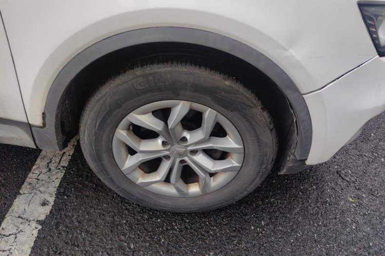 Used BORGWARD BX5 2017 20TGDI Automatic Two-Wheel Drive Pioneer Edition Right Front Wheel Hub