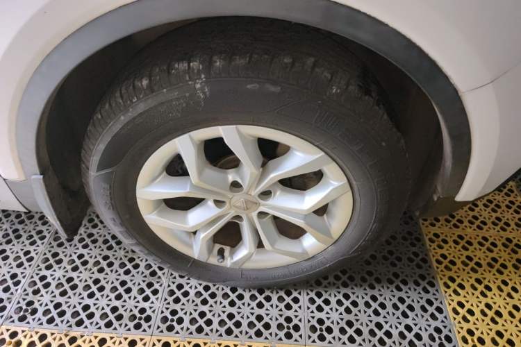 Used BORGWARD BX5 2017 20TGDI Automatic Two-Wheel Drive Pioneer Edition Right Front Wheel Hub