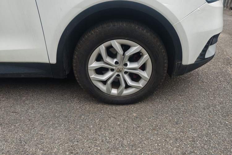 Used BORGWARD BX5 2017 20TGDI Automatic Two-Wheel Drive Pioneer Edition Right Front Wheel Hub